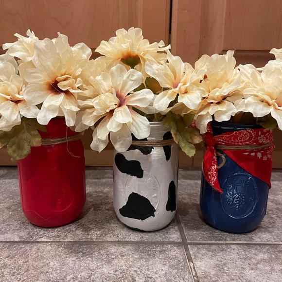 Farmhouse Mason Jar Painted Decor - Picture 9 of 9